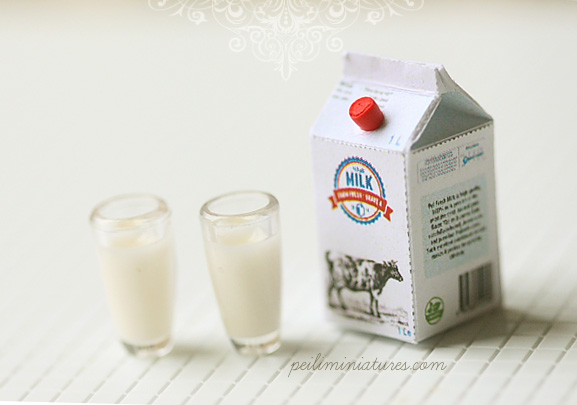 Dollhouse Miniature Full Cream Milk