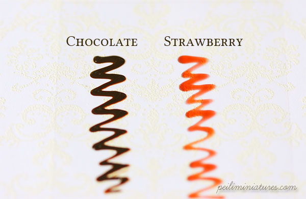 Sweets Deco Sauce - Chocolate and Strawberry Sauce