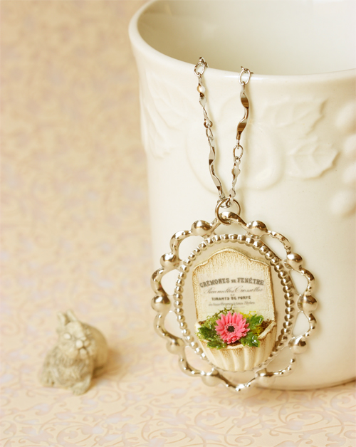 Clay Jewelry - French Chic Gerbera Daisy Necklace