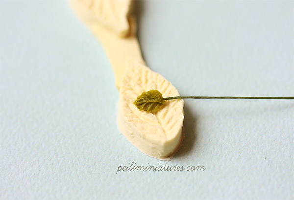 Dollhouse Miniature Leaf - Petal - Vegetable Leaf Vein Mold