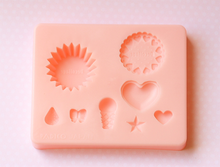 Decollage Clay Mold