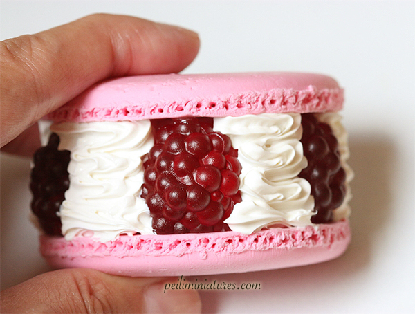 Raspberry Macaron Dessert Magnet