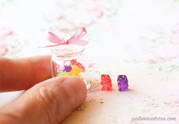 Dollhouse Miniature Food - Gummy Bears in Candy Jar