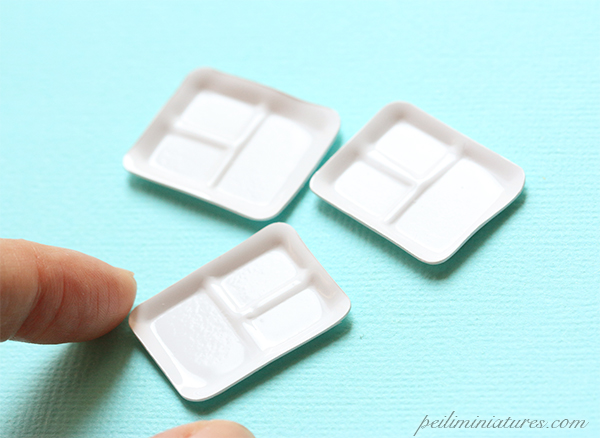 Dollhouse Miniature Plastic Food Trays - Set Meal Trays