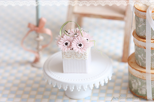 Dollhouse miniature gerbera daisies in 1/12 scale