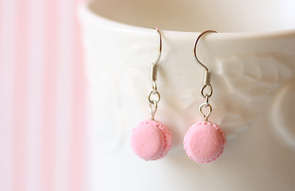 Dangling Earring - Sweet Pink Macarons