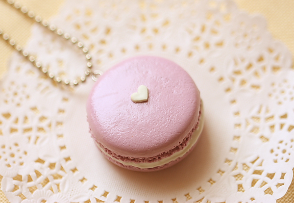 Macaron Necklace in Lavender Love Color
