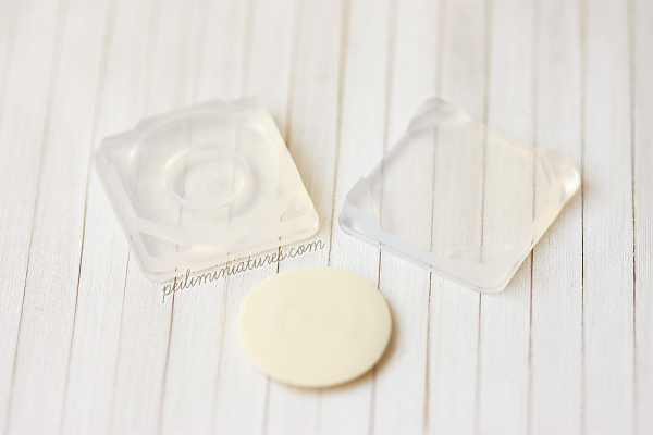 Miniature Clay Push Mold - Round Flat Plate