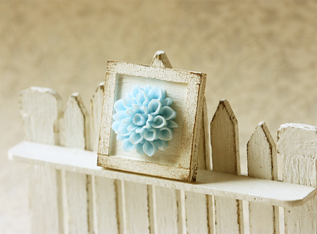 Dollhouse Accessories -Shabby Chic Framed Flower Applique Decoration