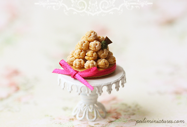 Dollhouse Miniature Food - Tarte Profiterole